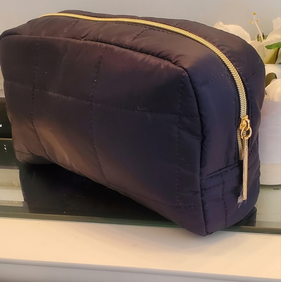 Lancōme Navy & Gold Quilted Toiletry Makeup Bag Minimalist Structured Shape NEW - Picture 8 of 8